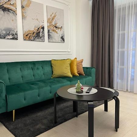 Luxury City Studios Curtea de Argeş Esterno foto