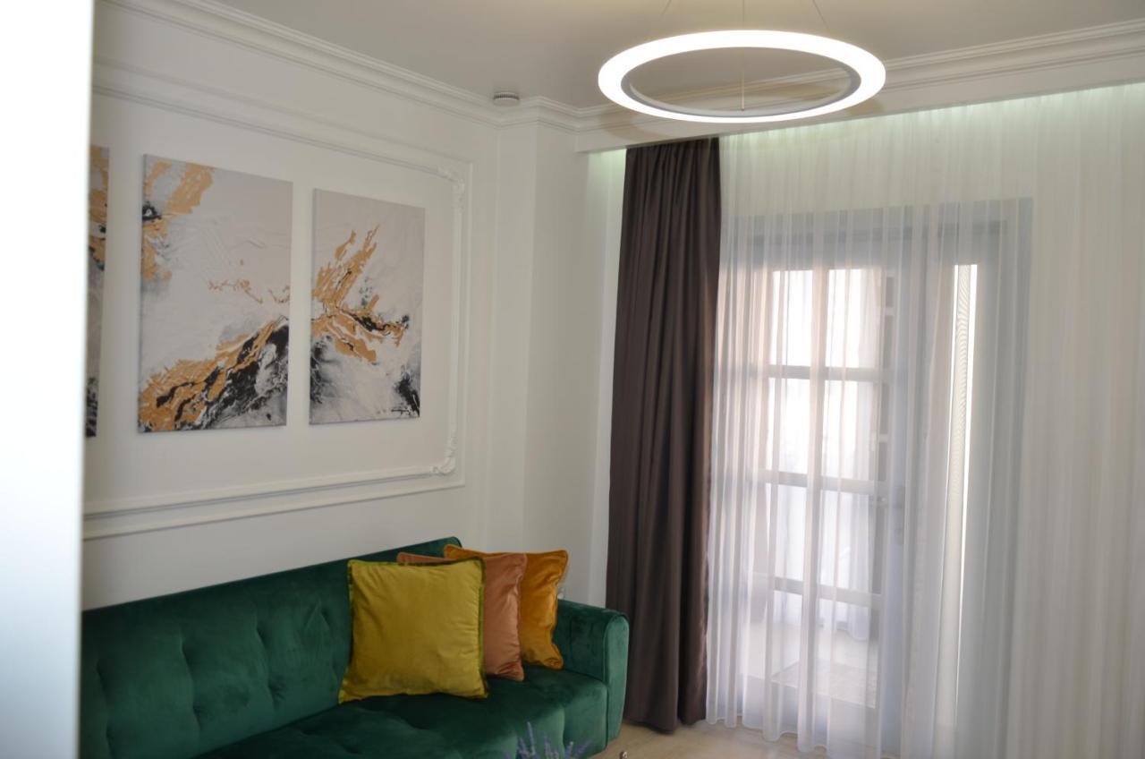 Luxury City Studios Curtea de Argeş Esterno foto