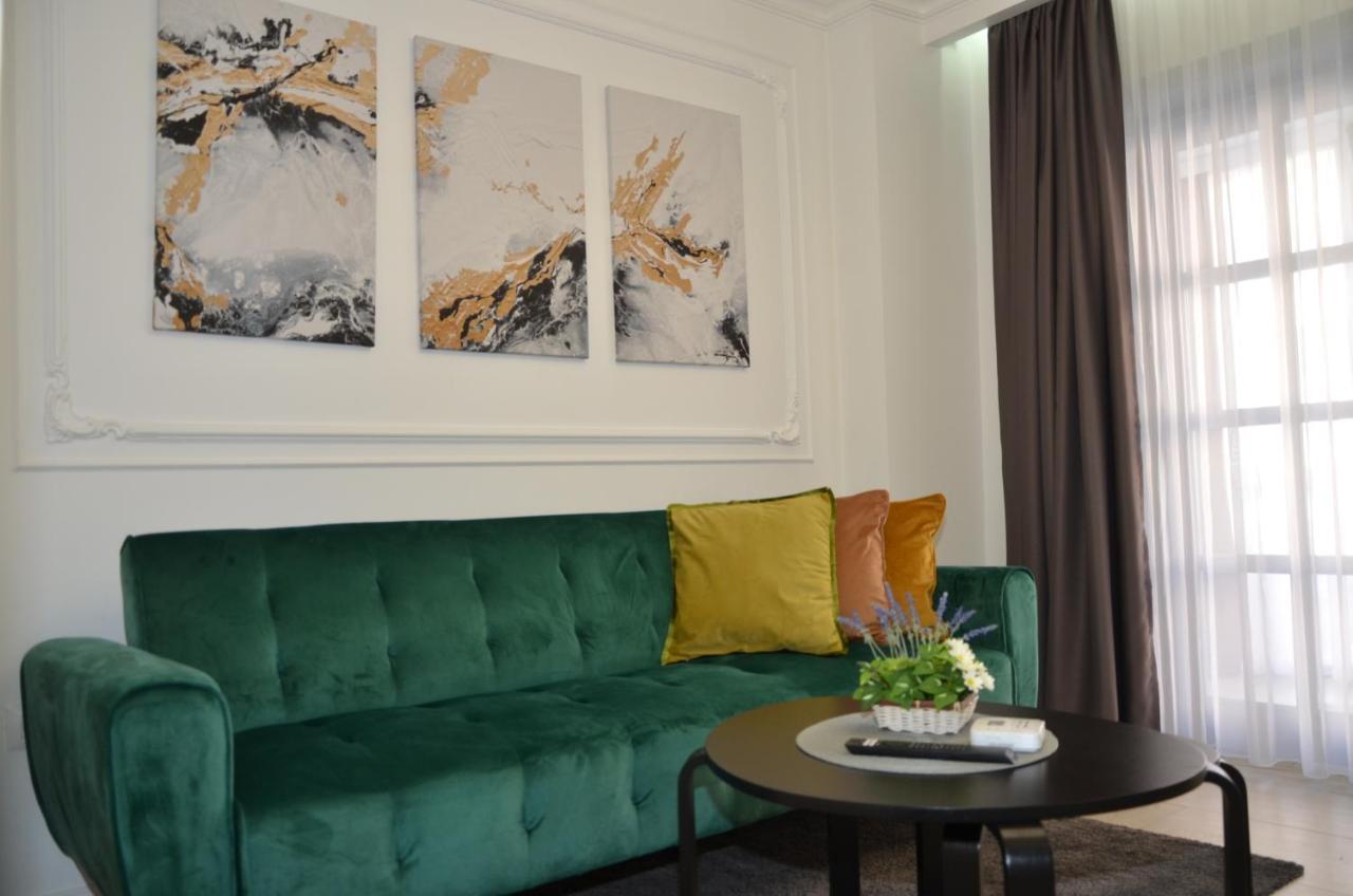 Luxury City Studios Curtea de Argeş Esterno foto